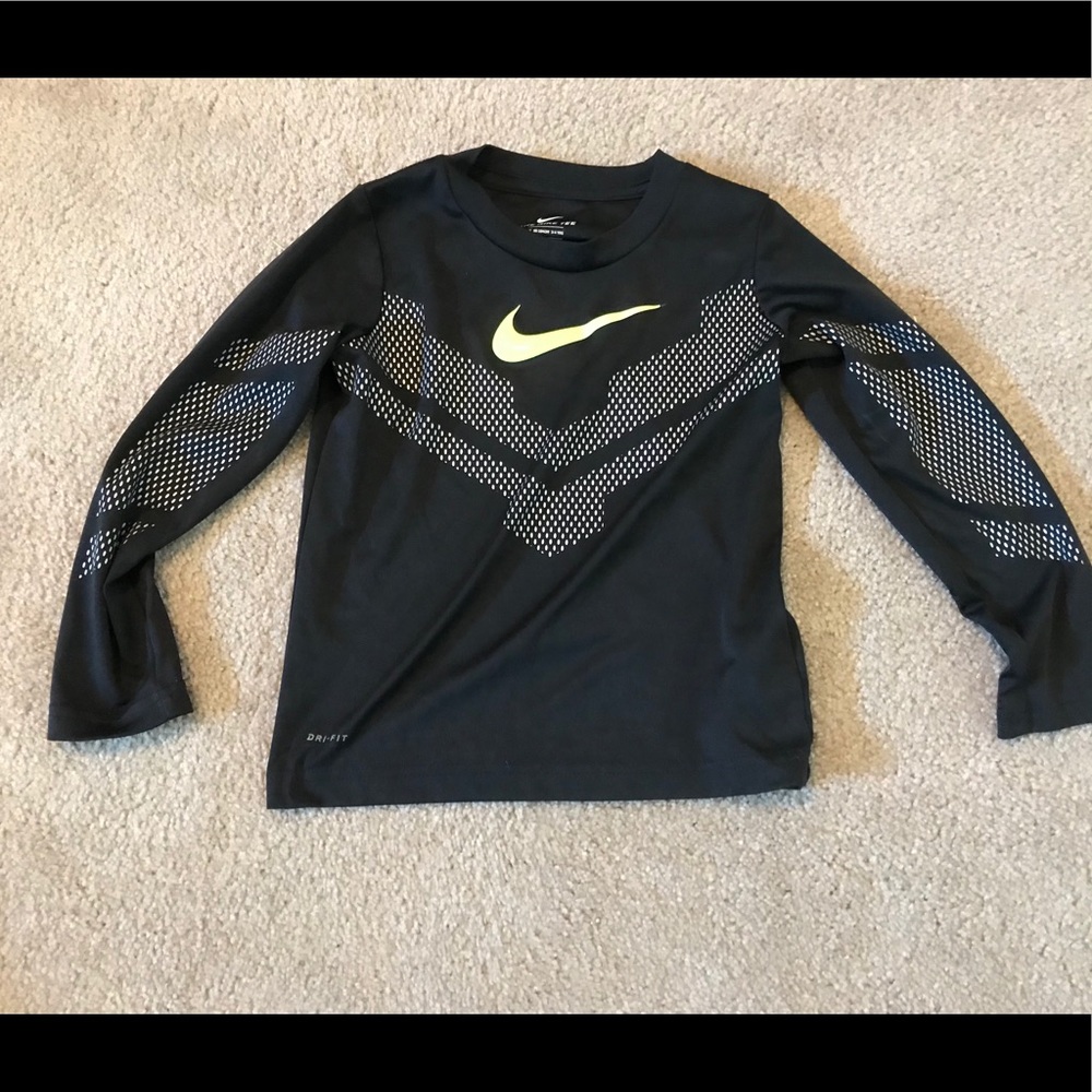 Boys Nike Dri-fit long sleeved shirt